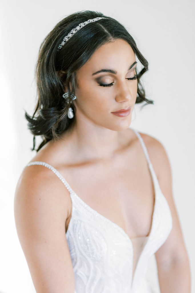 the difference between neutral and natural wedding makeup